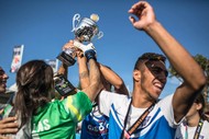 Πρωταθλητές στα γήπεδα και στη ζωή