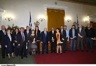 Με «σχεδία» σε… νησίδα