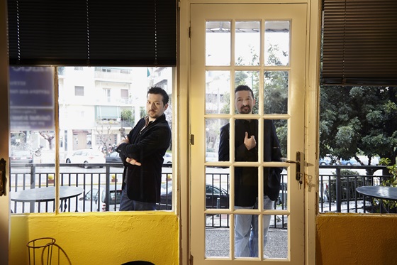 «Η καλύτερη επιλογή είναι να γελάσεις...». Συνέντευξη των DUO FINA στην Ελεωνόρα Ορφανίδου