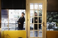 «Η καλύτερη επιλογή είναι να γελάσεις...». Συνέντευξη των DUO FINA στην Ελεωνόρα Ορφανίδου