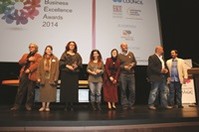 Η "σχεδία" των θετικών κοινωνικών επιπτώσεων